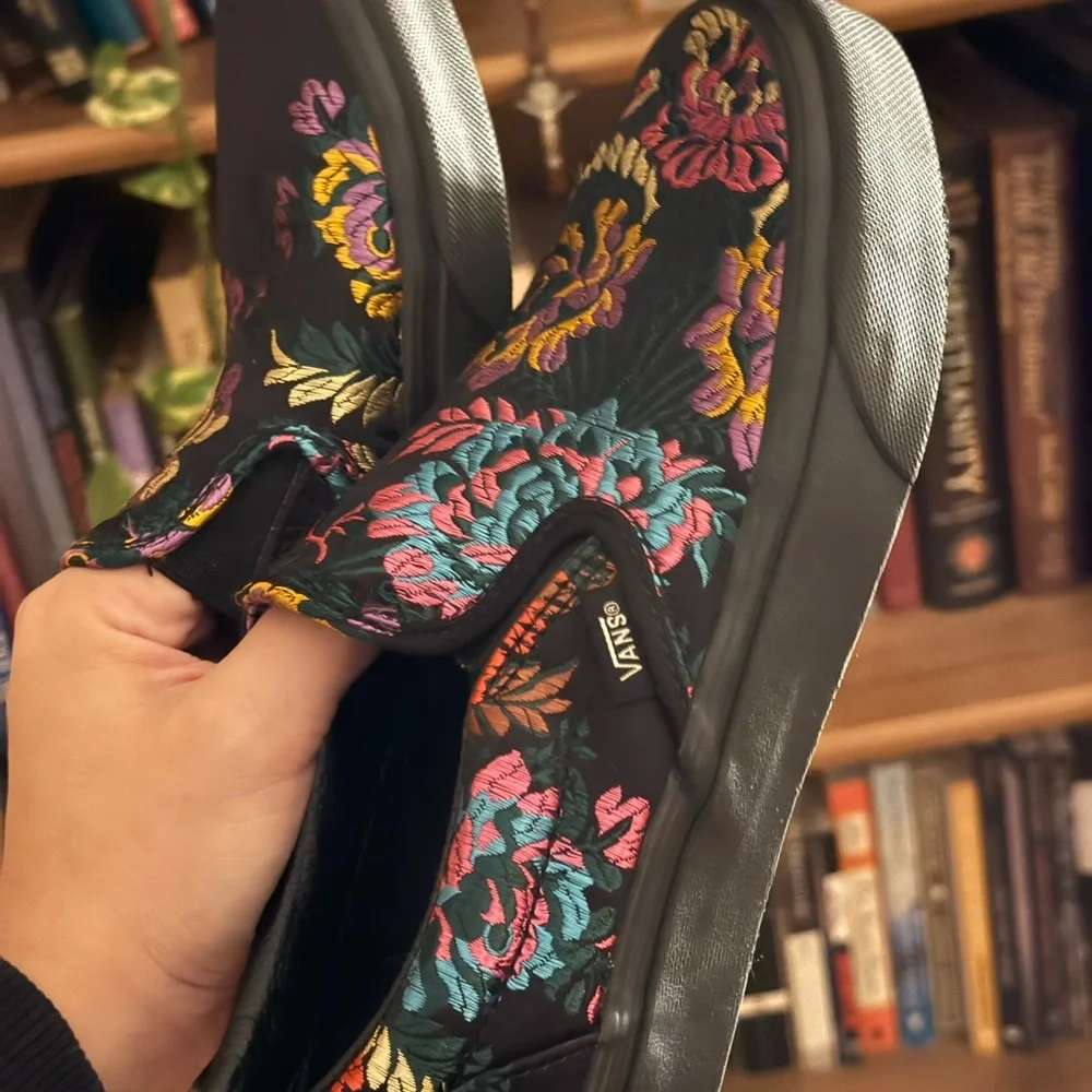 Vans Black Sneakers with Vibrant Floral Design - Picture 5 of 6